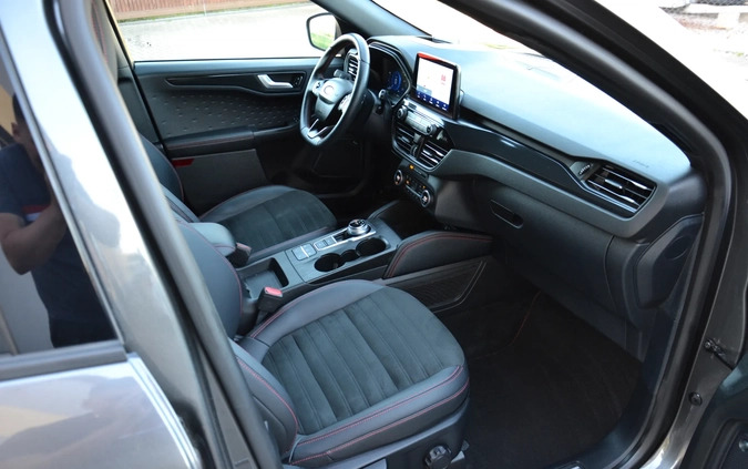 Ford Kuga cena 79900 przebieg: 257400, rok produkcji 2020 z Lubsko małe 781
